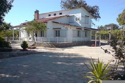 Недвижимость на о.Лесбос . Вилла площадью 180 кв.м.