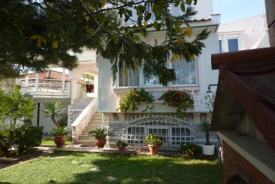 Недвижимость на Аспровалта . Вилла площадью 140 кв.м.