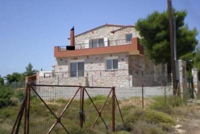 Недвижимость на о.Эвия . Вилла площадью 135 кв.м.