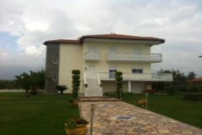 Недвижимость на Катерини . Вилла площадью 420 кв.м.