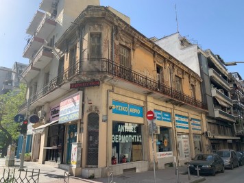 Недвижимость на Салоники . Здание площадью 120 кв.м.