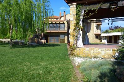 Недвижимость на Пригороды г.Салоники . Вилла площадью 470 кв.м.