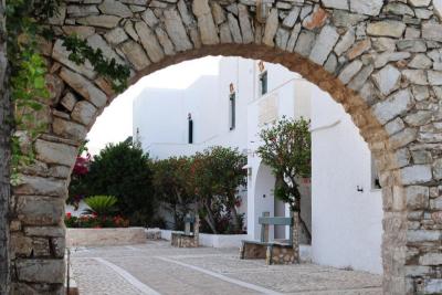 Недвижимость на о.Парос . Отель площадью 0 кв.м.